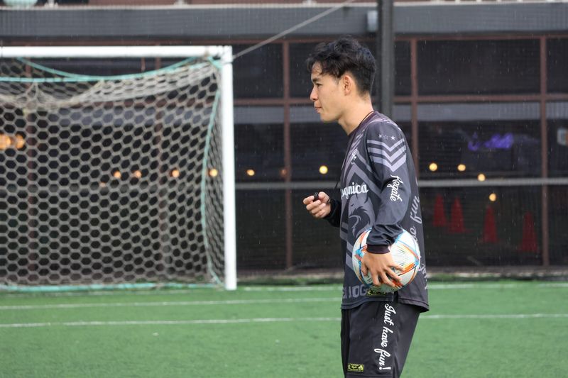 Join Kei Dribble Academy for expert coaching in ball mastery and dribbling techniques to elevate your soccer skills. Enhance your confidence and game awareness on the field.